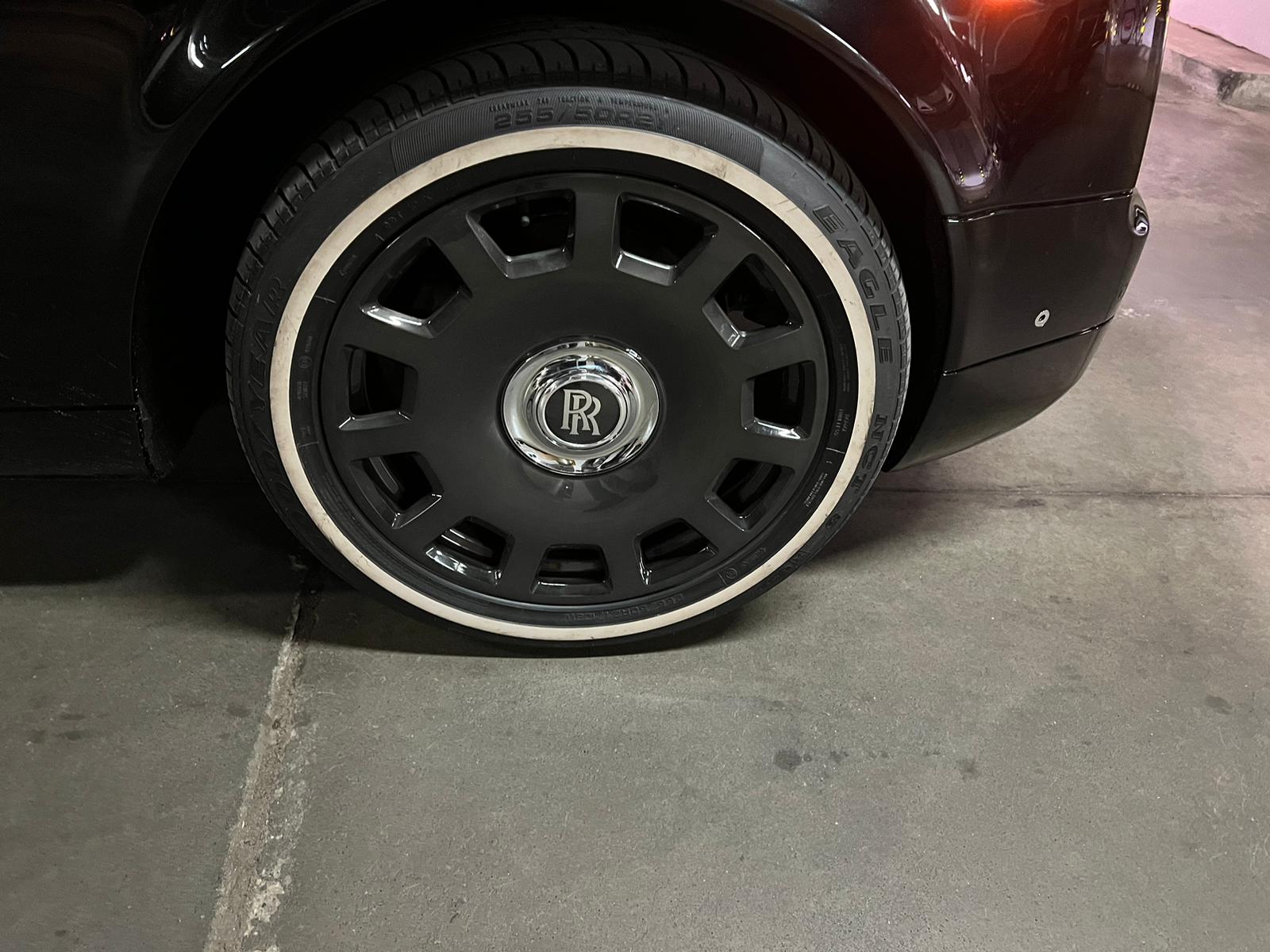 Rolls Royce Phantom на 22" кованых дисках нашего производства фото 4